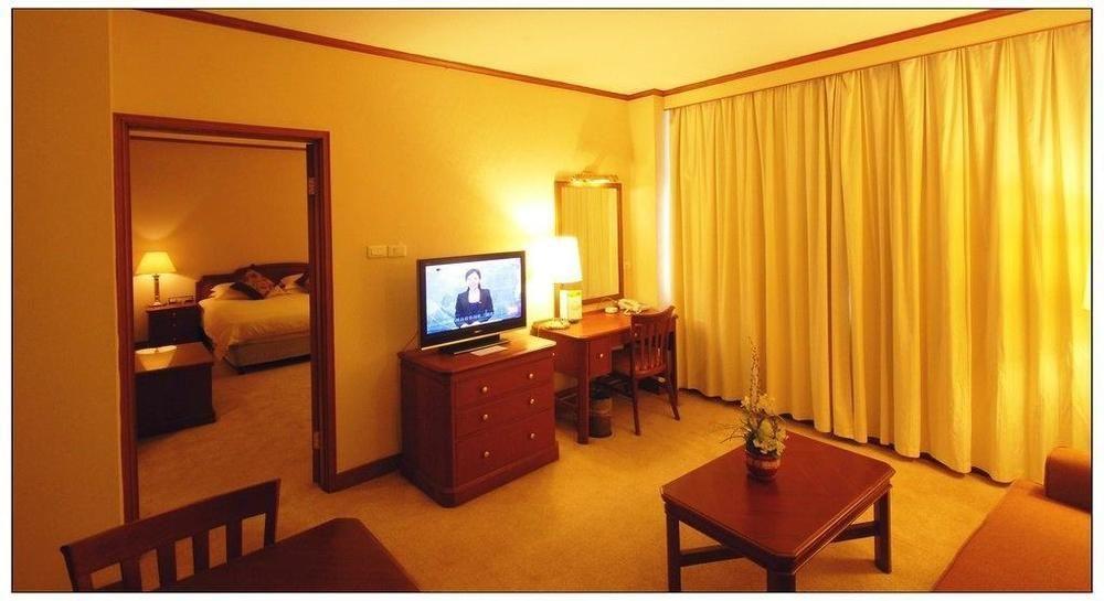 Wuxi Grand Hotel Exterior foto